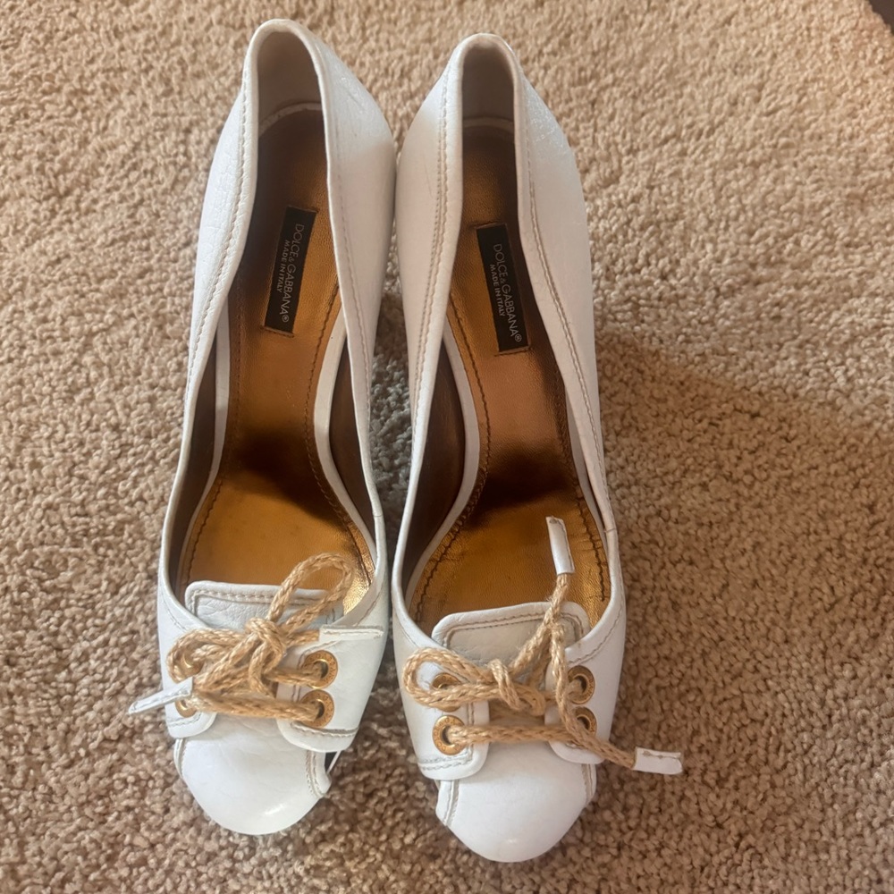 Dolce & Gabbana Leather D'Orsay Pumps